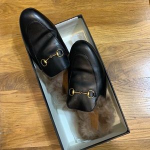 Preloved gucci slip ons